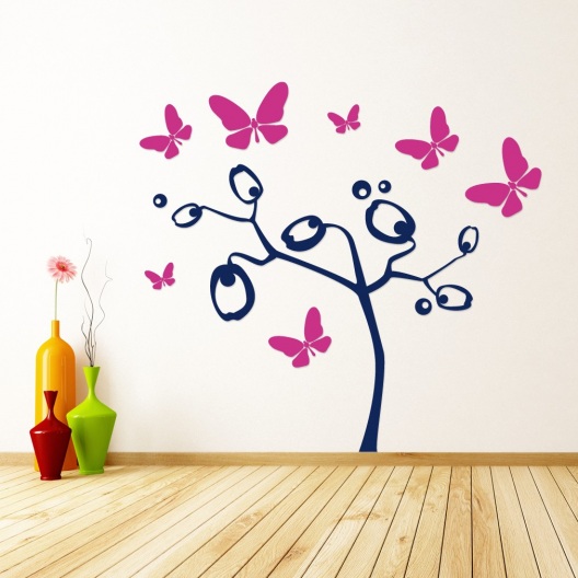 Schmetterlinge und Blütenbaum